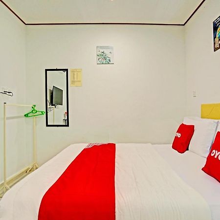 Capital O 90423 Teratai Chalet Hotel Kampong Raja Kültér fotó