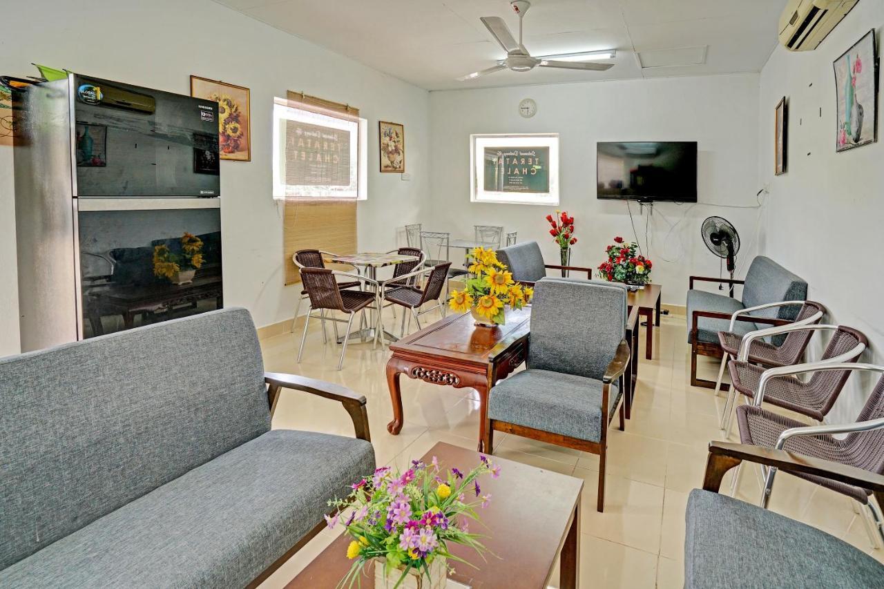 Capital O 90423 Teratai Chalet Hotel Kampong Raja Kültér fotó
