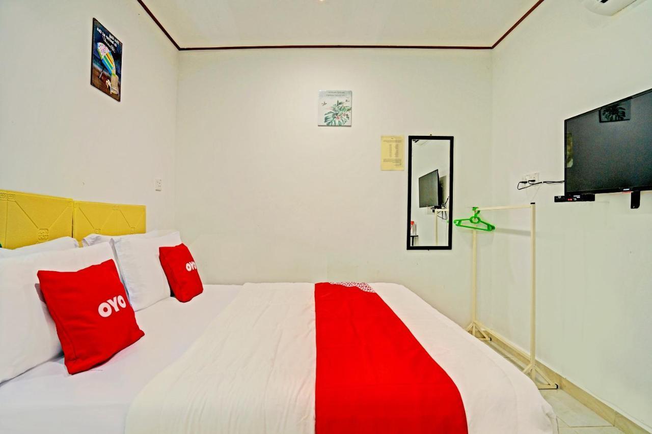 Capital O 90423 Teratai Chalet Hotel Kampong Raja Kültér fotó