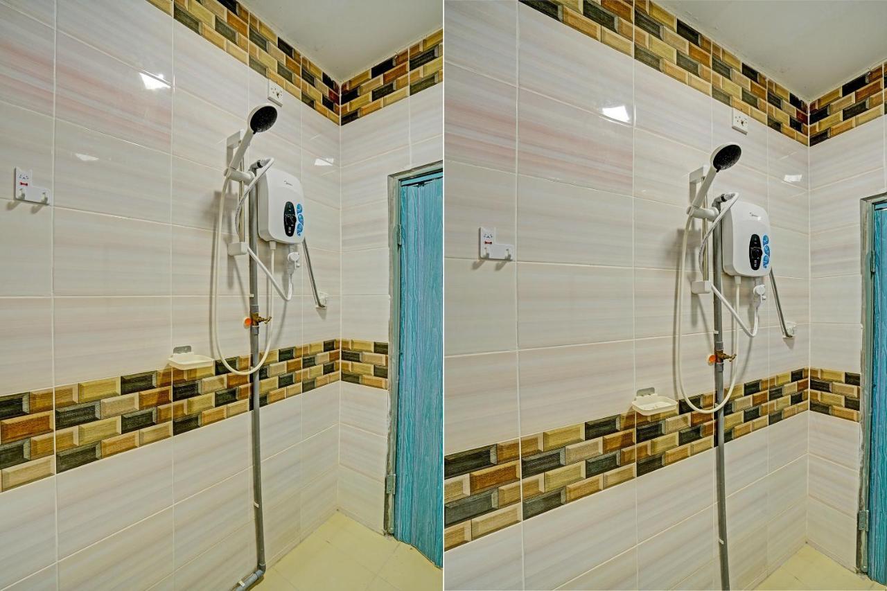 Capital O 90423 Teratai Chalet Hotel Kampong Raja Kültér fotó